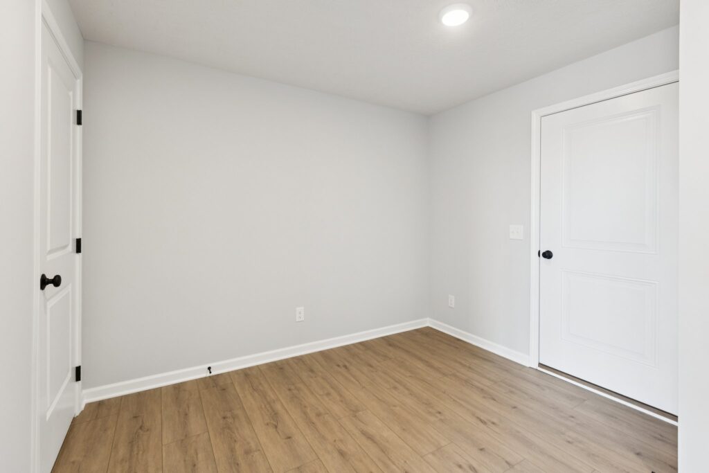 10-web-or-mls-7508 - 4703 E 21st St_010