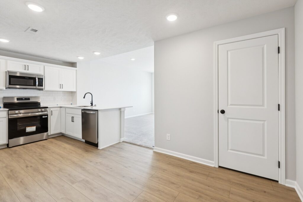 11-web-or-mls-7508 - 4703 E 21st St_011