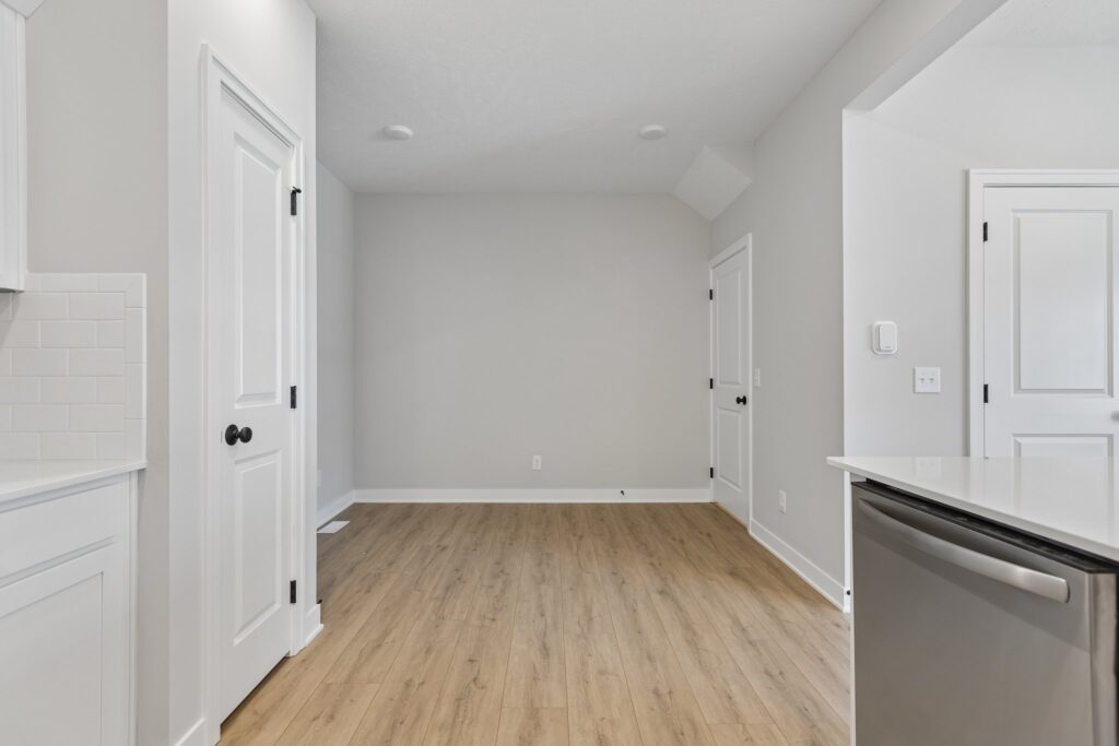 11-web-or-mls-8793 - 7805 N 167th Ave_011