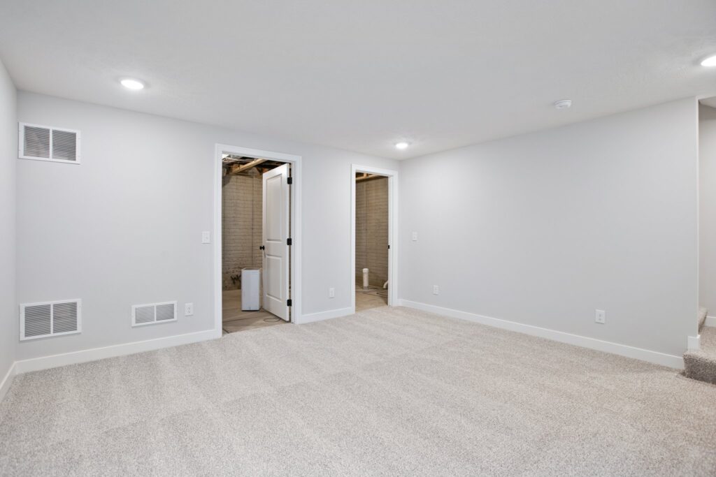 13-web-or-mls-8793 - 7805 N 167th Ave_013
