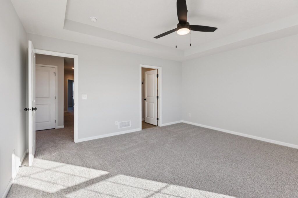 17-web-or-mls-7508 - 4703 E 21st St_017