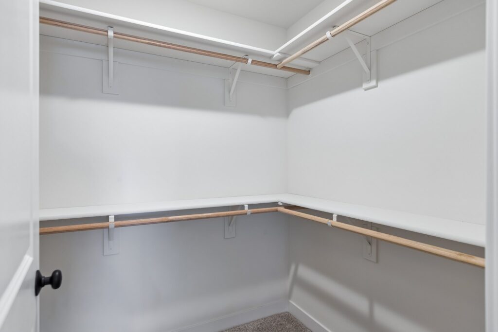 18-web-or-mls-8793 - 7805 N 167th Ave_018
