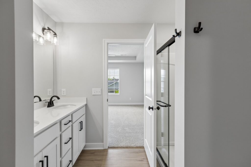 19-web-or-mls-8793 - 7805 N 167th Ave_019