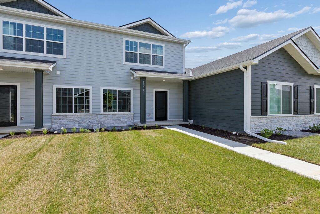 2-web-or-mls-8793 - 7805 N 167th Ave_002
