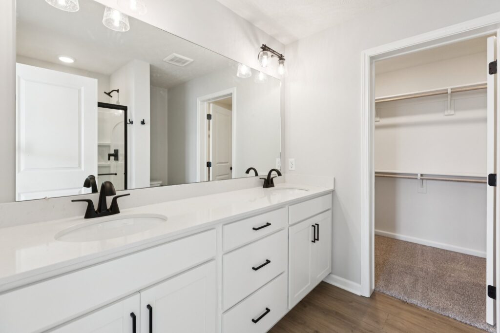 20-web-or-mls-7508 - 4703 E 21st St_020