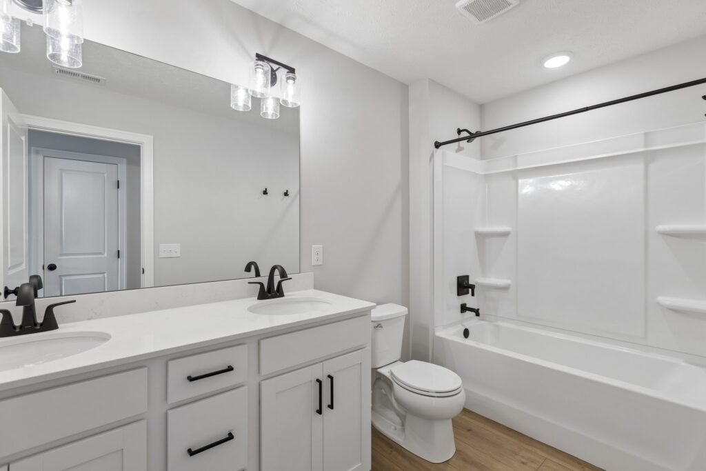 20-web-or-mls-8793 - 7805 N 167th Ave_020