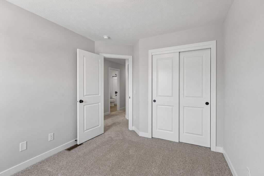 22-web-or-mls-8793 - 7805 N 167th Ave_022
