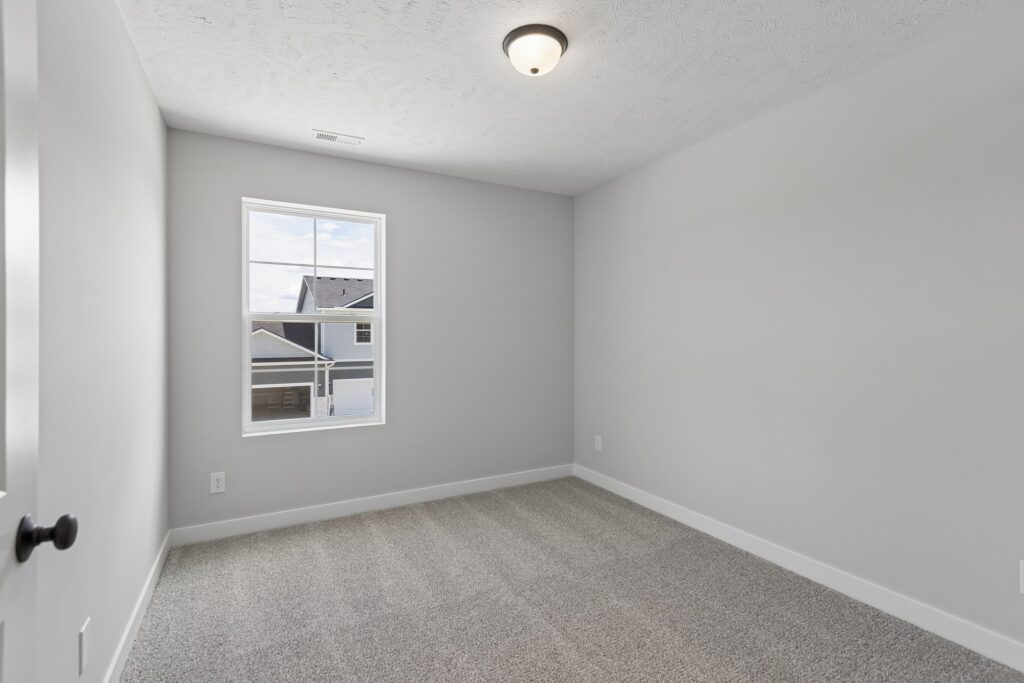 23-web-or-mls-8793 - 7805 N 167th Ave_023