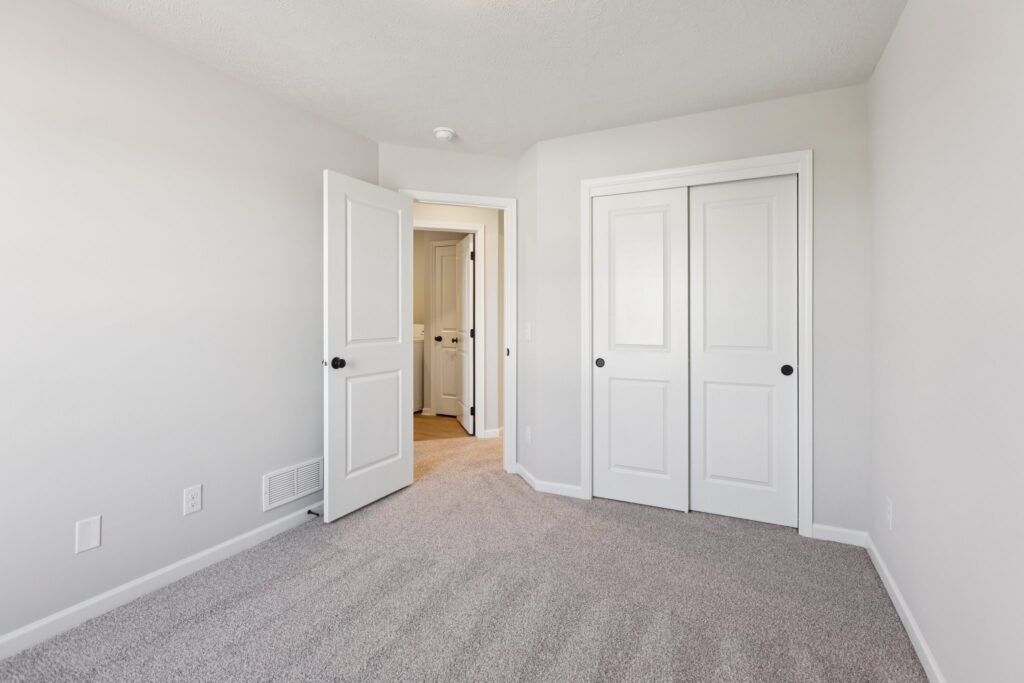 24-web-or-mls-7508 - 4703 E 21st St_024