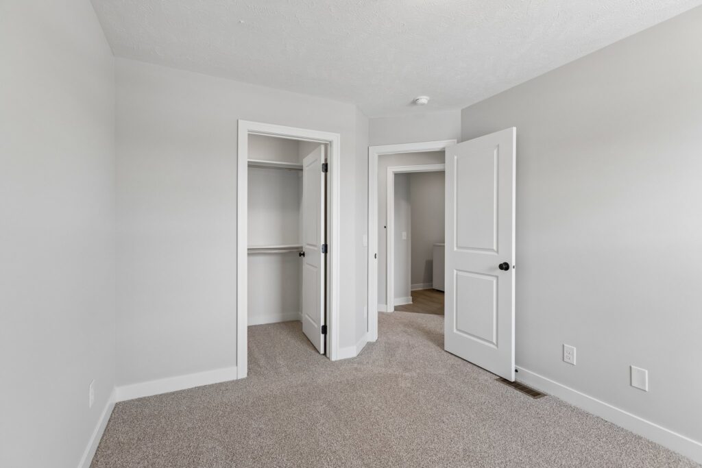 24-web-or-mls-8793 - 7805 N 167th Ave_024