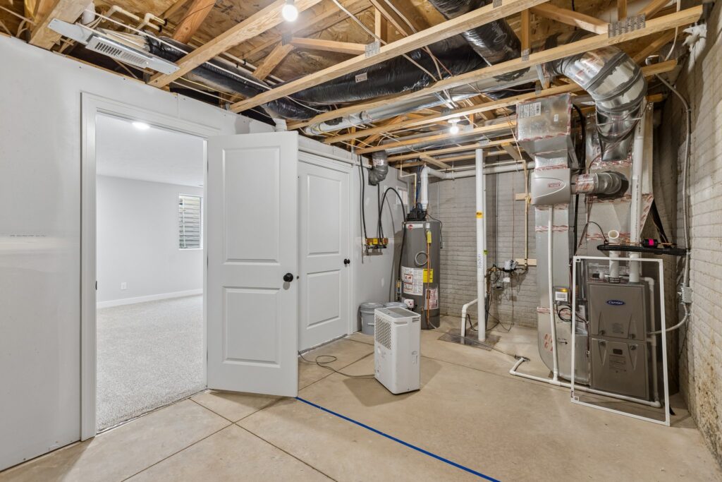 26-web-or-mls-8793 - 7805 N 167th Ave_026