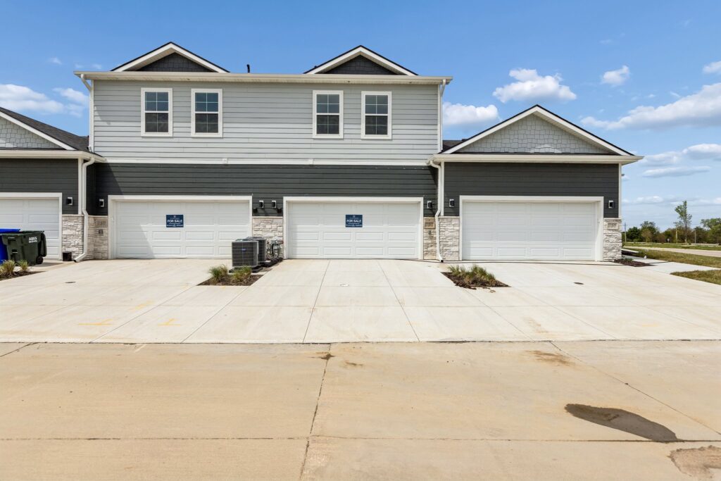 26-web-or-mls-8794 - 11422 N 160th Ct_026