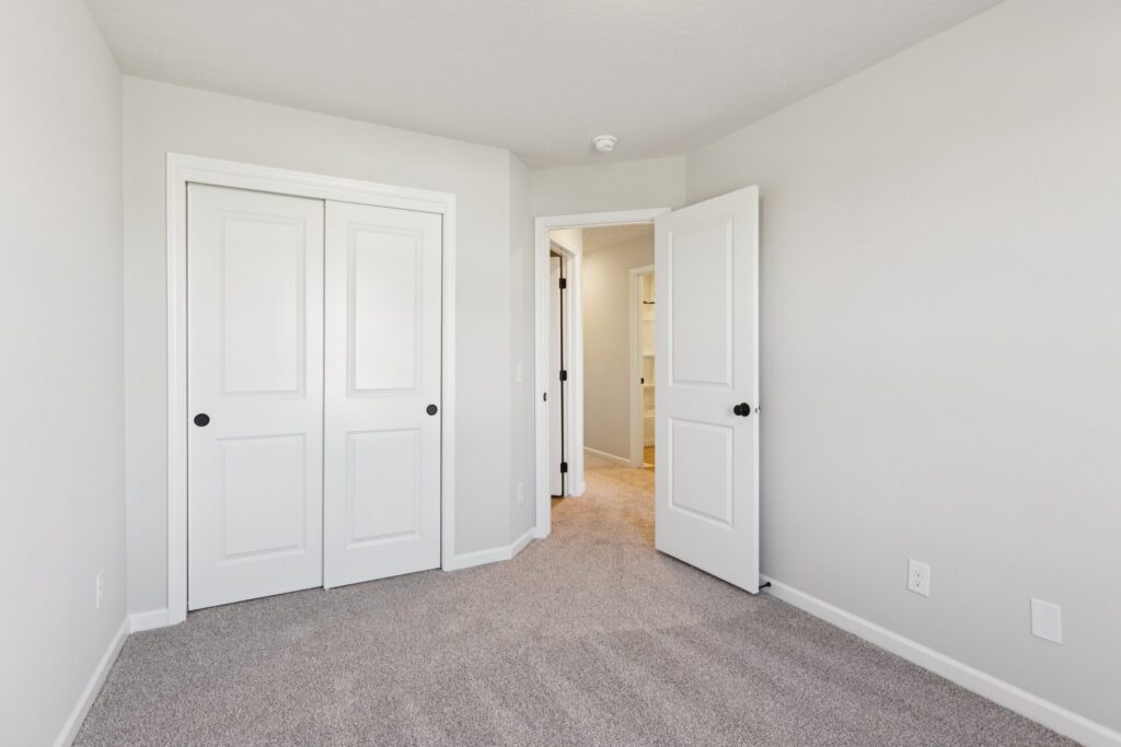 27-web-or-mls-7508 - 4703 E 21st St_027