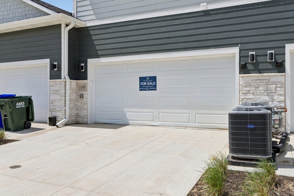 27-web-or-mls-8793 - 7805 N 167th Ave_027