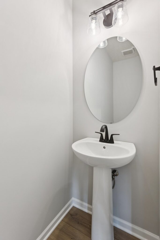 28-web-or-mls-7508 - 4703 E 21st St_028