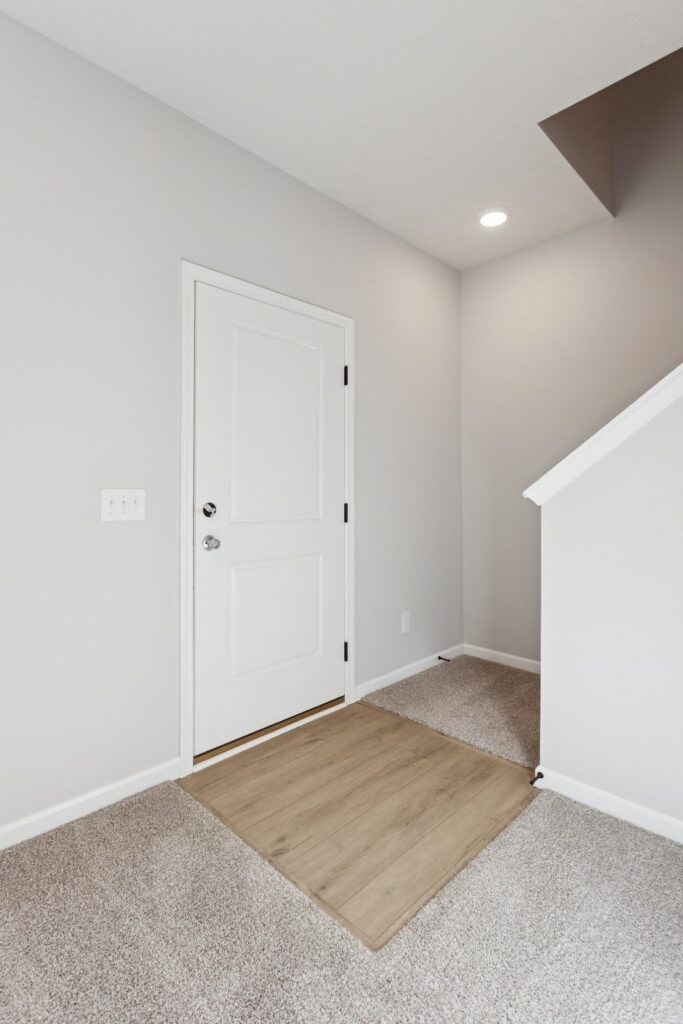 3-web-or-mls-7508 - 4703 E 21st St_003