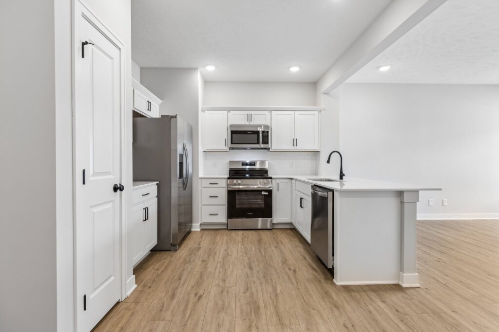 9-web-or-mls-8794 - 11422 N 160th Ct_009