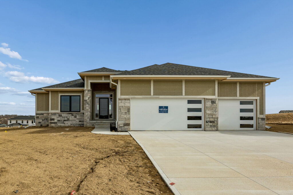 1-web-or-mls-8042 - 11121 N 162nd Cir_001