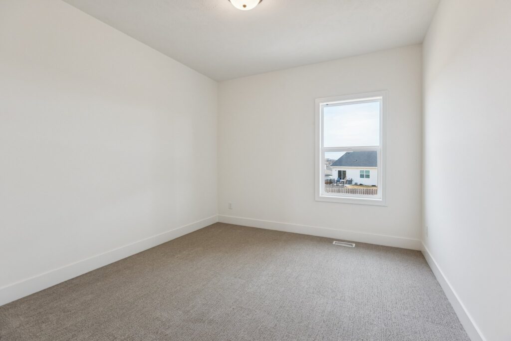 21-web-or-mls-8042 - 11121 N 162nd Cir_021