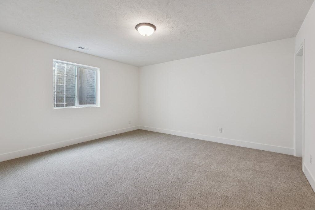 27-web-or-mls-8042 - 11121 N 162nd Cir_027