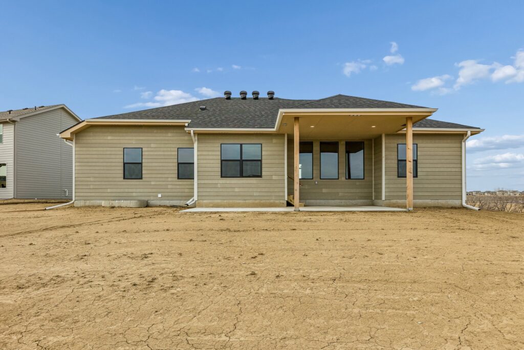 32-web-or-mls-8042 - 11121 N 162nd Cir_032