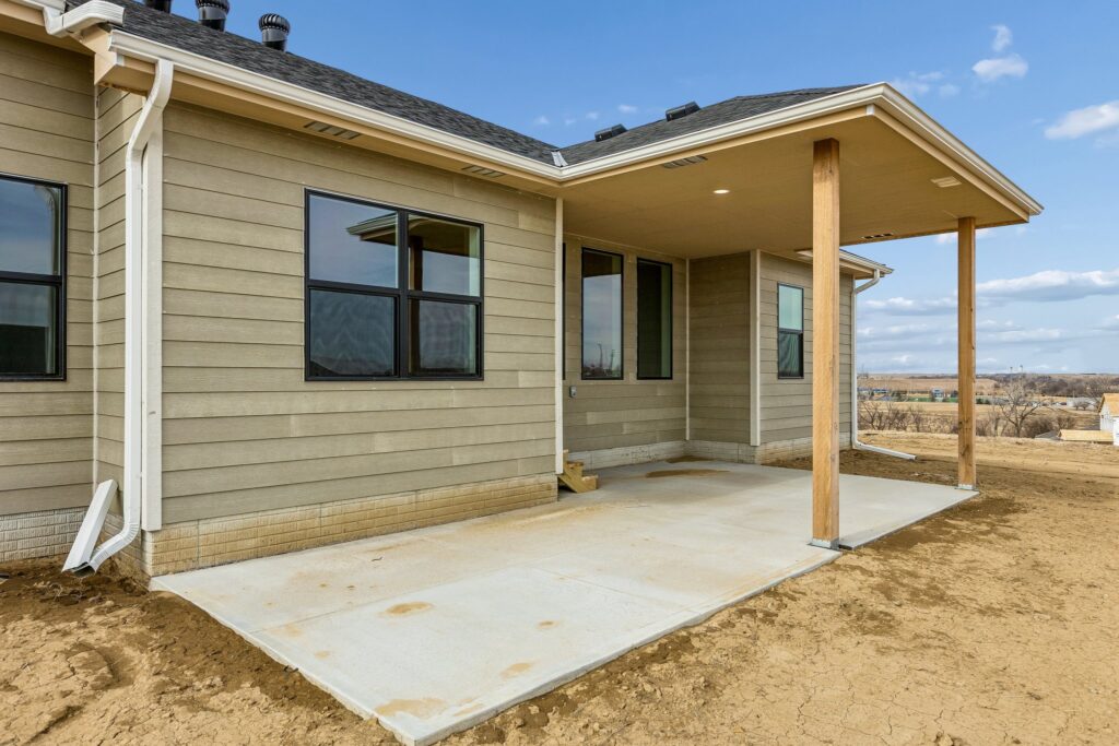 34-web-or-mls-8042 - 11121 N 162nd Cir_034