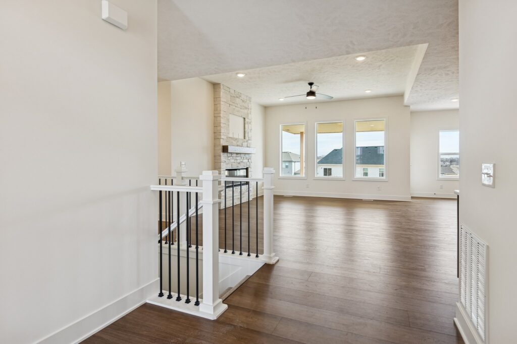 4-web-or-mls-8042 - 11121 N 162nd Cir_004