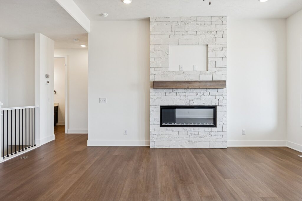 8-web-or-mls-8042 - 11121 N 162nd Cir_008