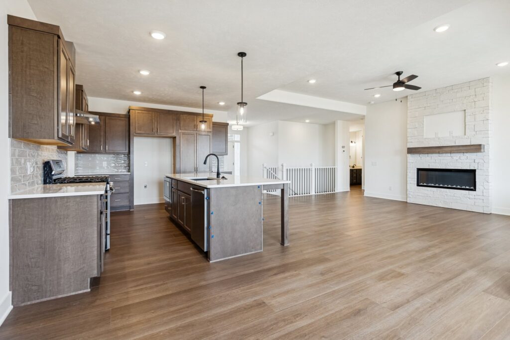 9-web-or-mls-8042 - 11121 N 162nd Cir_009