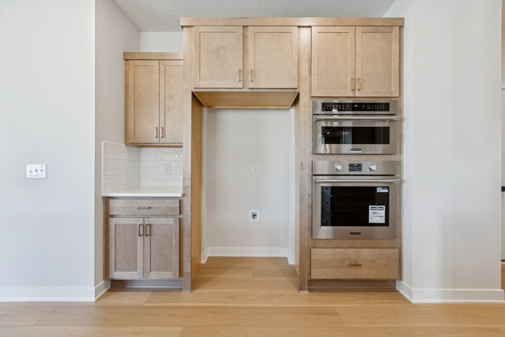 10-web-or-mls-8044 - 10908 N 159th Ave_010