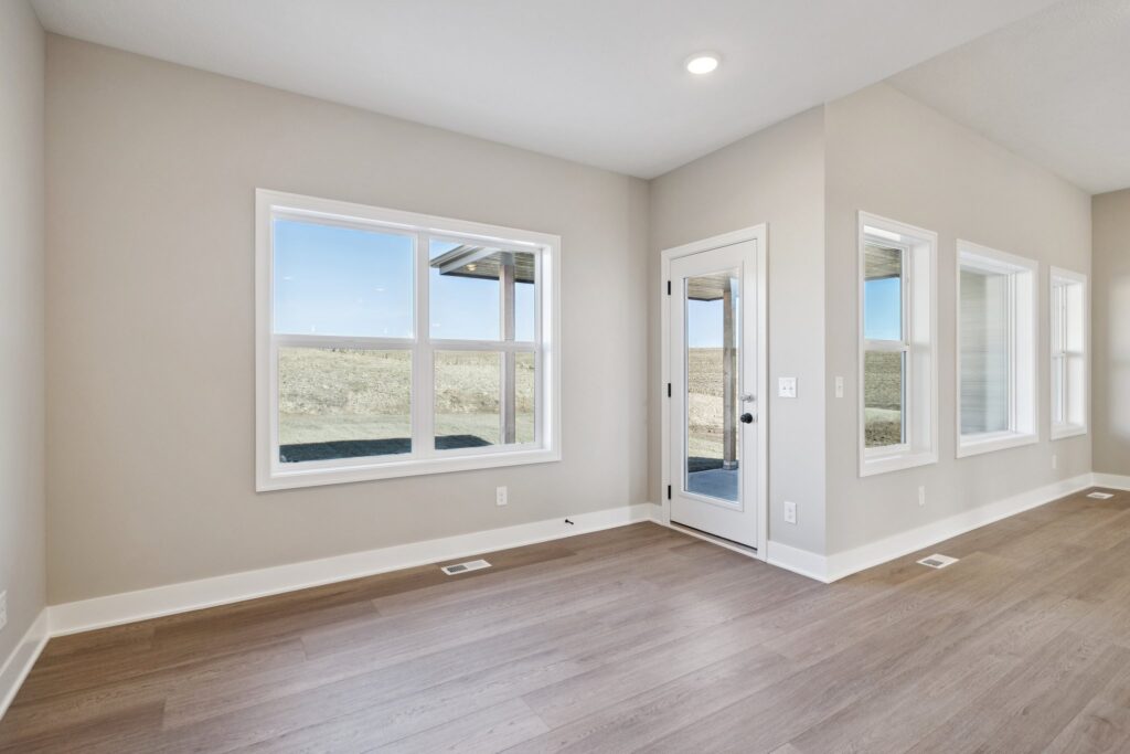 12-web-or-mls-7729 - 18410 Sycamore Dr_012