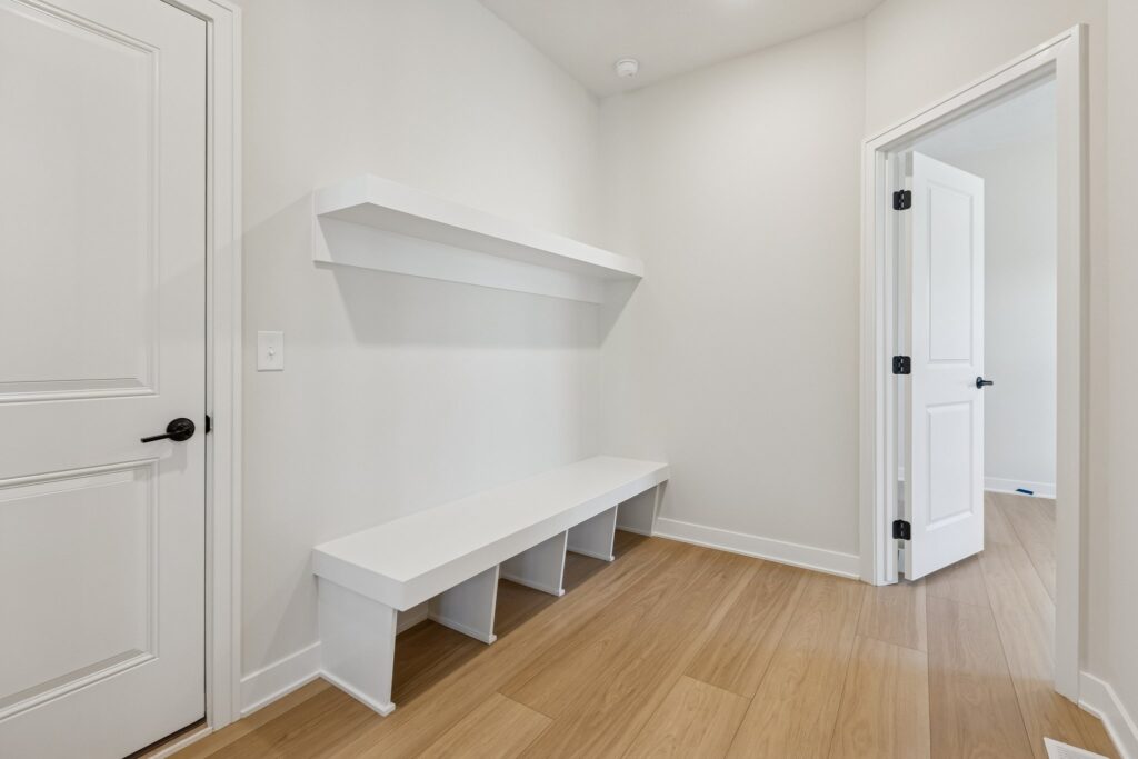 12-web-or-mls-8044 - 10908 N 159th Ave_012