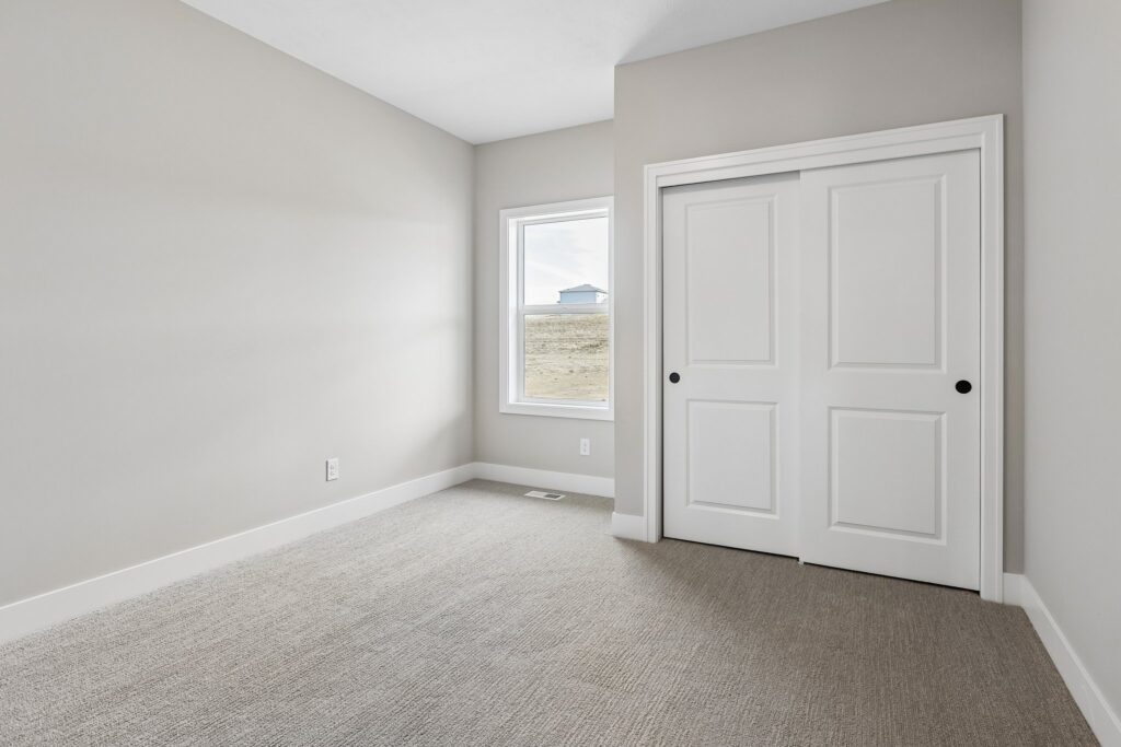 13-web-or-mls-8241 - 11103 N 173rd St - 013