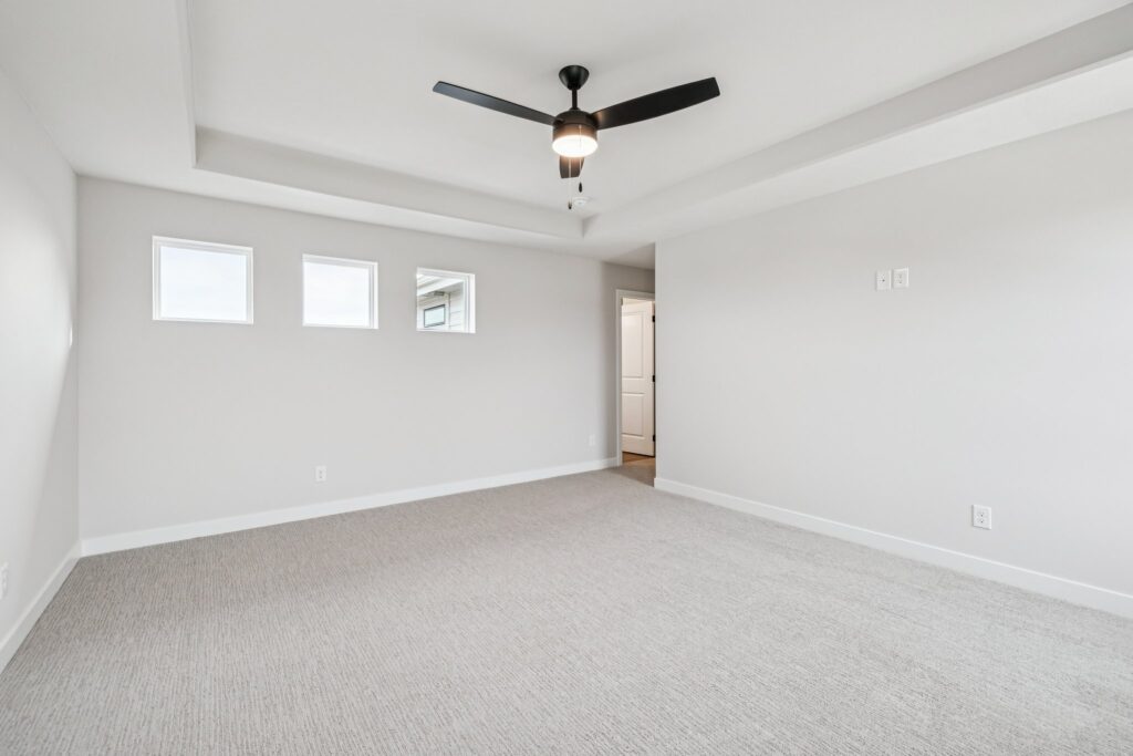 14-web-or-mls-7690 - 6320 N 207th St_014