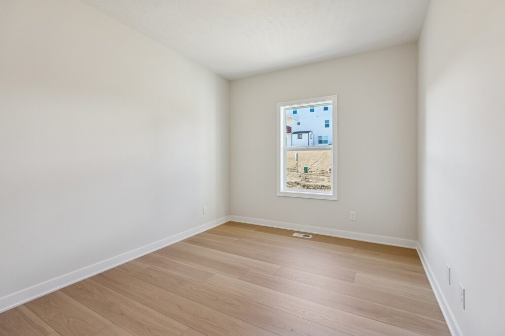 15-web-or-mls-8044 - 10908 N 159th Ave_015