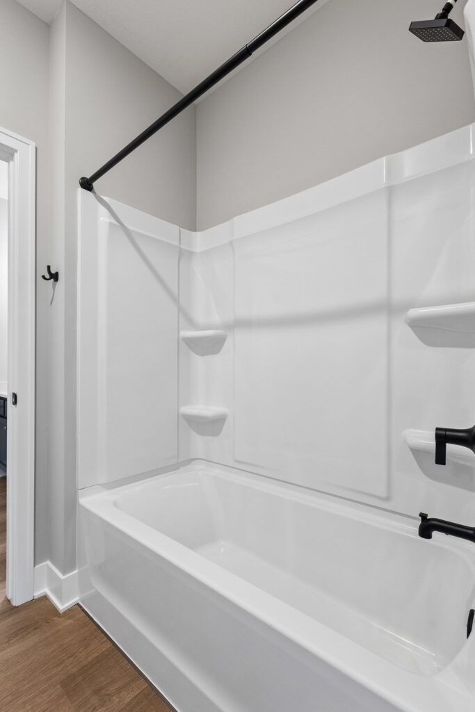 16-web-or-mls-8241 - 11103 N 173rd St - 016