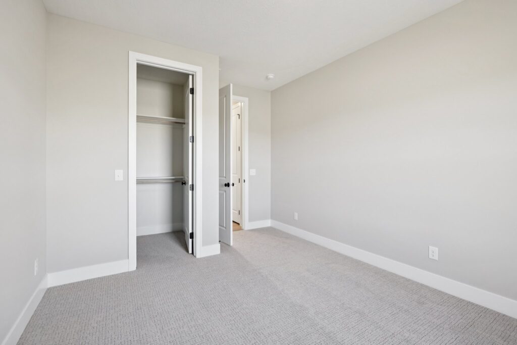 17-web-or-mls-7729 - 18410 Sycamore Dr_017