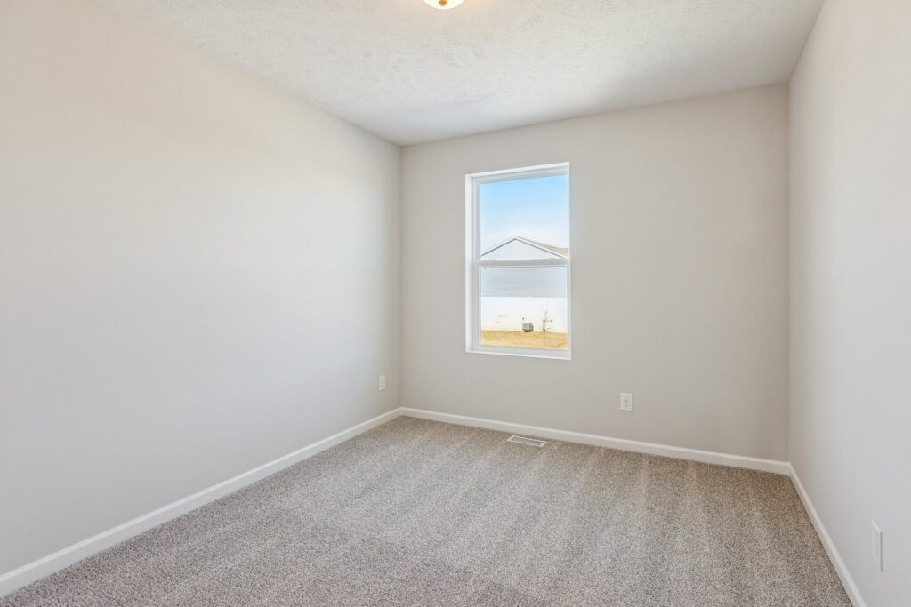 19-web-or-mls-7961 - 4715 E 21st Ave_019