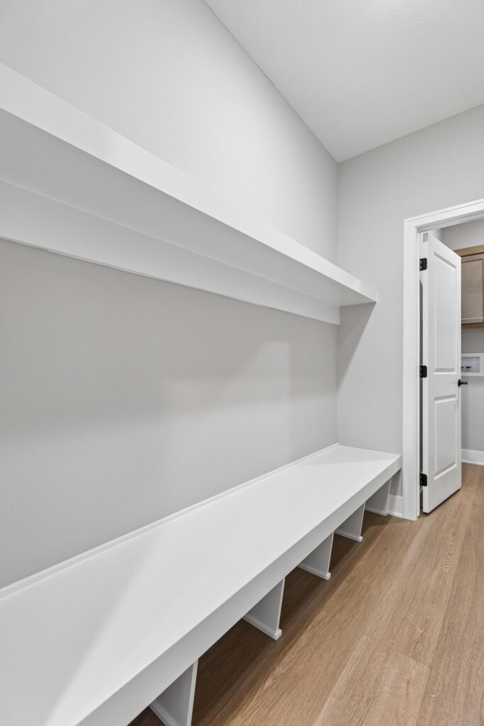 19-web-or-mls-8241 - 11103 N 173rd St - 019