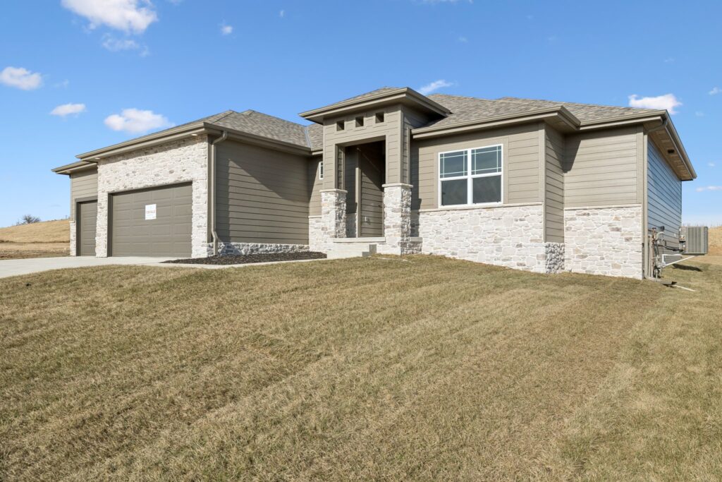 2-web-or-mls-7729 - 18410 Sycamore Dr_002