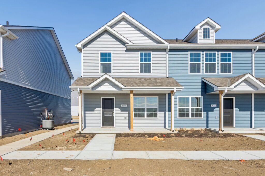 2-web-or-mls-7961 - 4715 E 21st Ave_002