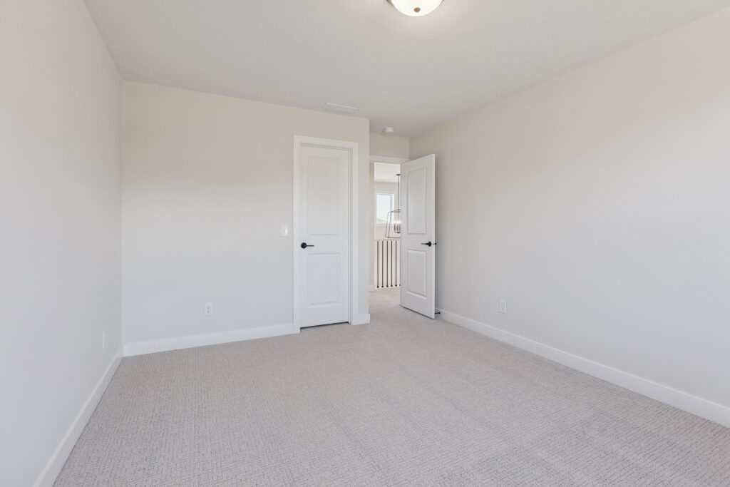 20-web-or-mls-8044 - 10908 N 159th Ave_020