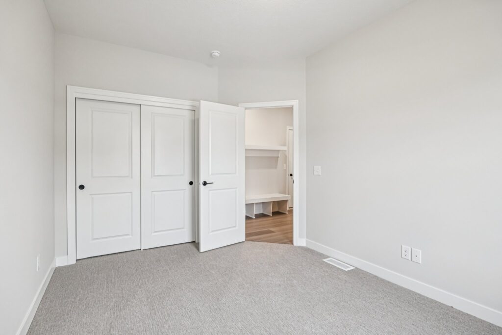 24-web-or-mls-7690 - 6320 N 207th St_024