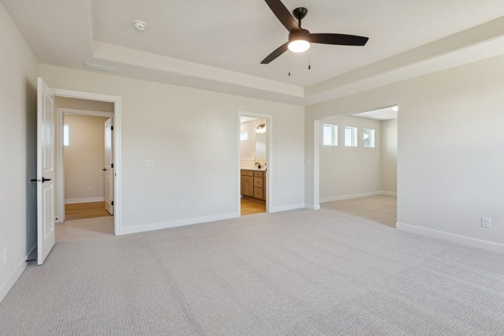 24-web-or-mls-8044 - 10908 N 159th Ave_024