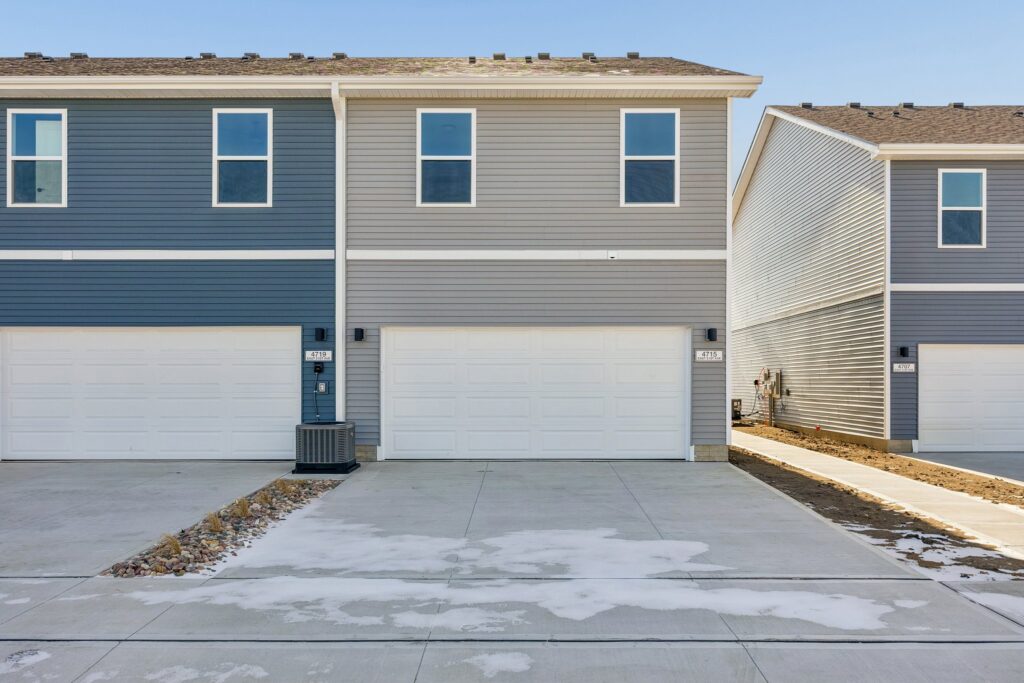 25-web-or-mls-7961 - 4715 E 21st Ave_025