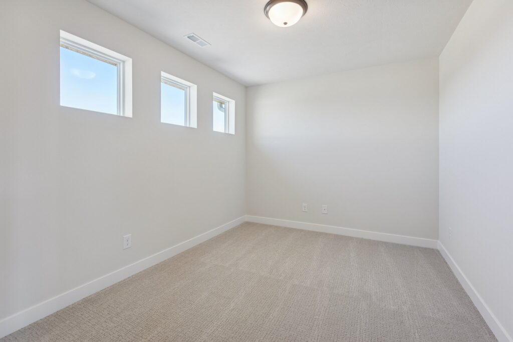 26-web-or-mls-8044 - 10908 N 159th Ave_026