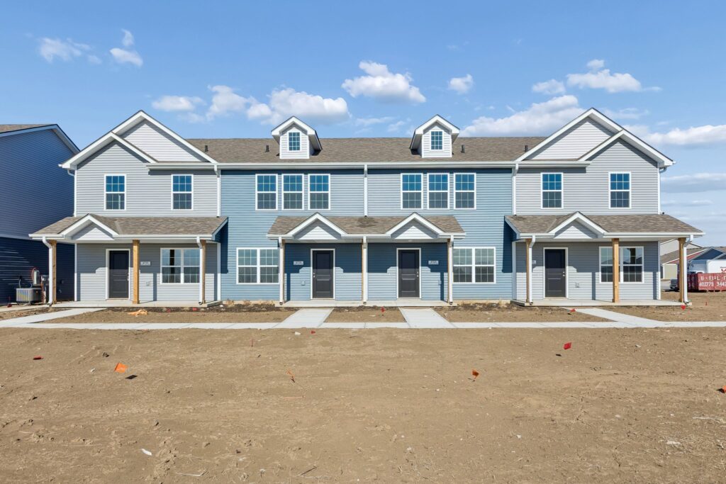 27-web-or-mls-7961 - 4715 E 21st Ave_002 (2)