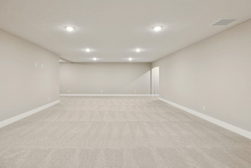 28-web-or-mls-7729 - 18410 Sycamore Dr_028