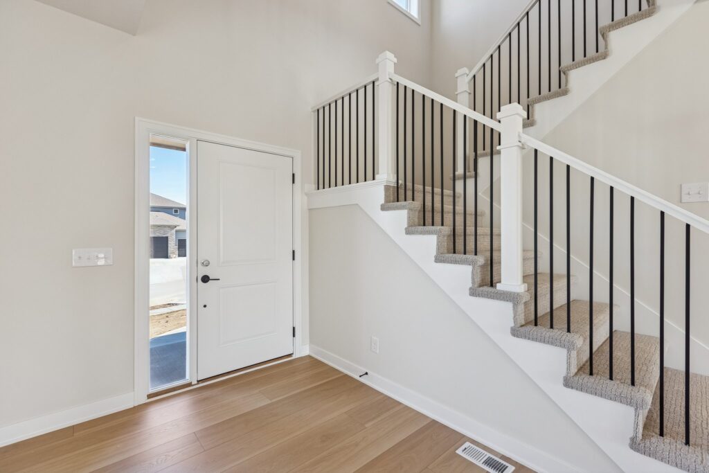 3-web-or-mls-8044 - 10908 N 159th Ave_003