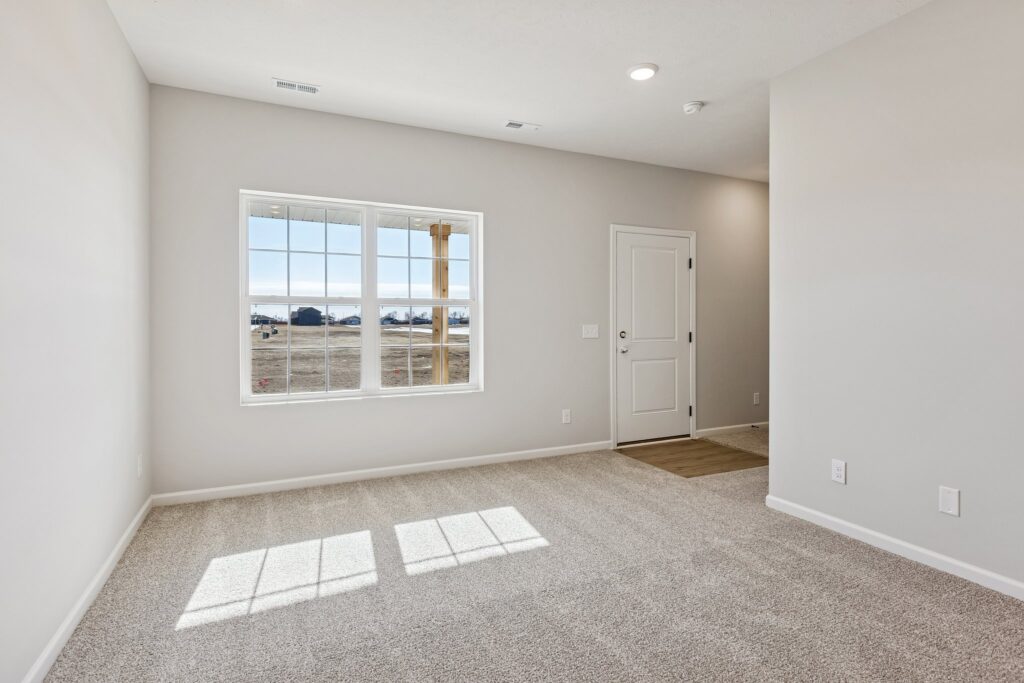 30-web-or-mls-7961 - 4715 E 21st Ave_005 (2)